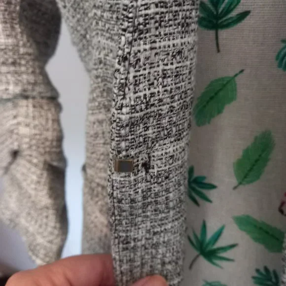 H&M Collarless grey blazer with modern simple lines, pockets (Size 10) - Picture 4 of 8